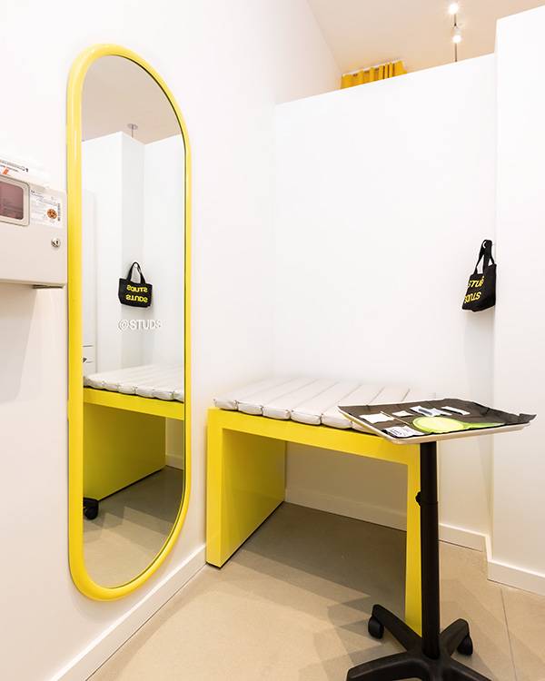 Studs piercing room