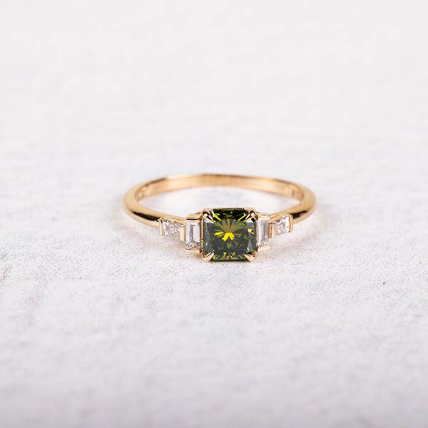 Eterneva multi-stone ring