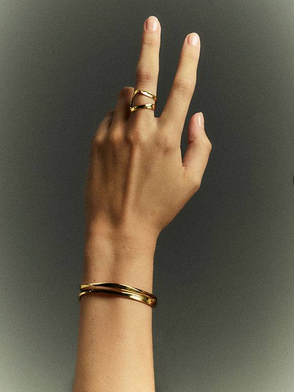 Isabella Hewitt ring