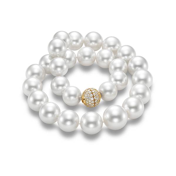 Mastoloni pearl strand clasp