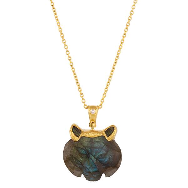Gurhan wolf pendant