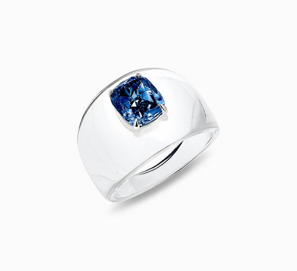 Solo For Diamonds blue diamond resin ring