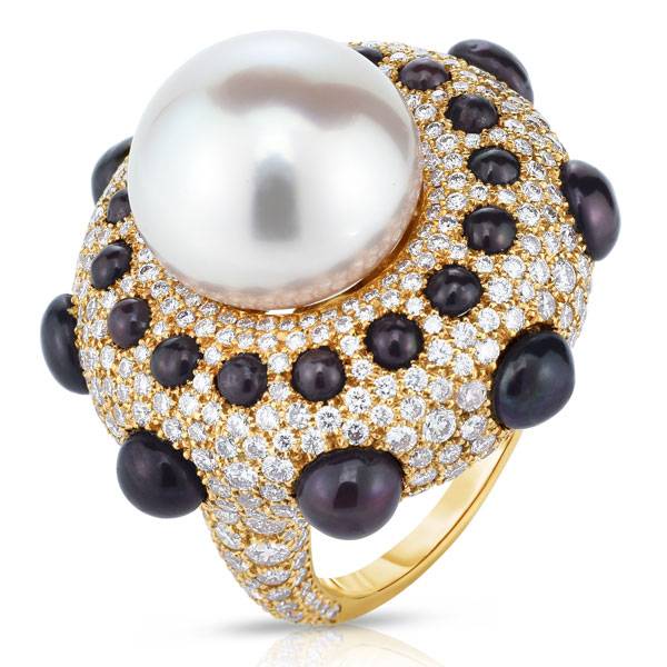 Cicada pearl ring