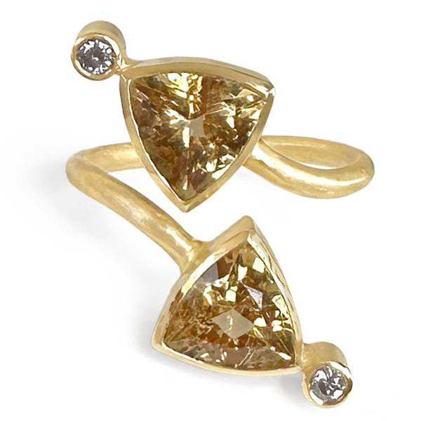 Sunlit beryl twist ring