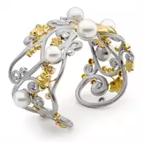 18ct gold, Australian South Sea pearl, and champagne diamond cuff