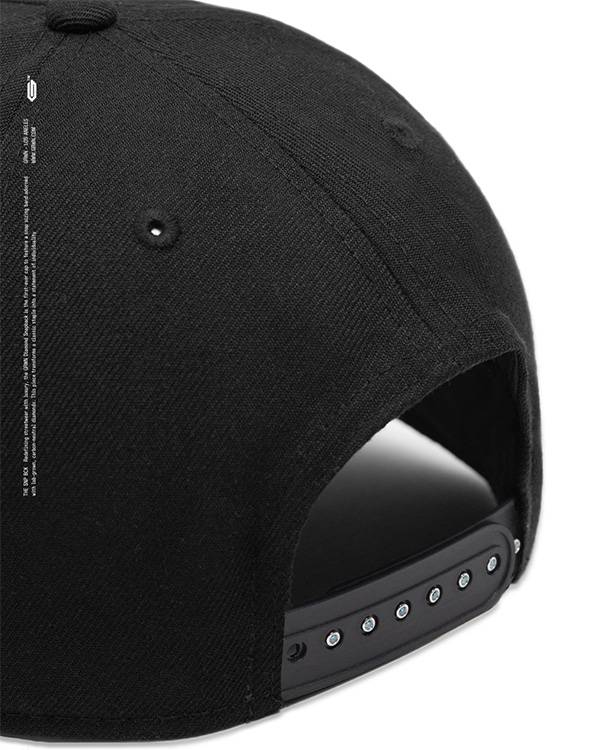 GRWN SNP BK hat with blue lab diamonds