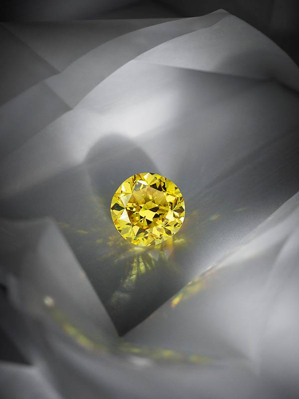 Louis Vuitton Eternal Sun Necklace 14-ct diamond by Laziz Hamani