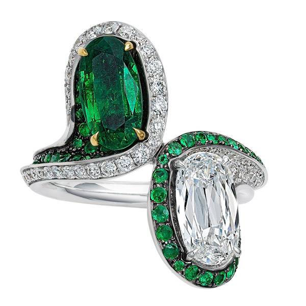Aliel emerald diamond ring