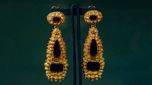 Filigree inlay earrings