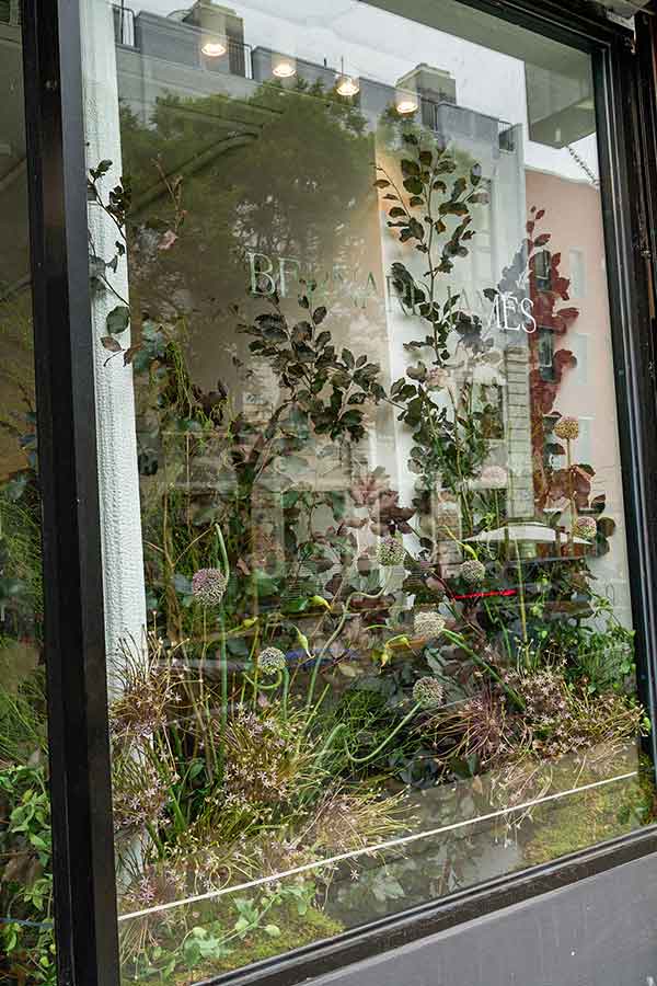 Bernard James store flora