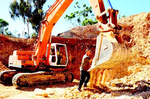 Mining in Koroit