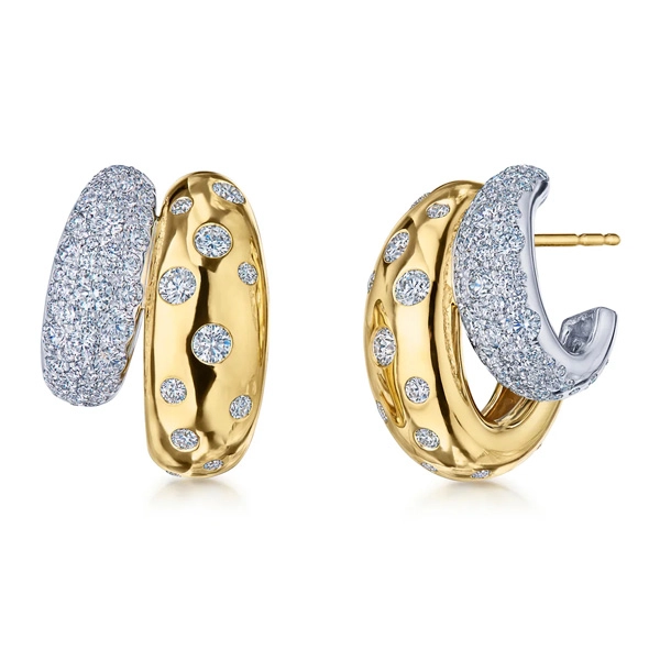 Kwiat huggie earrings