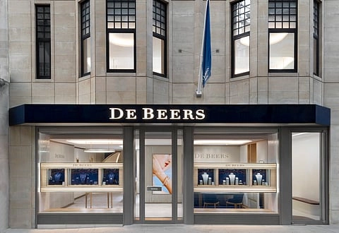 De Beers Faces Valuation Setback Amid Industry Weakness