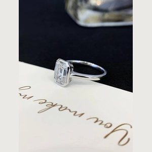 Classic Emerald Diamond Ring