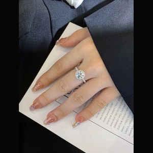 Classic Round Diamond Ring
