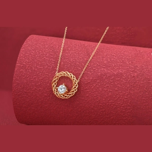 Wheel Round Diamond Necklace