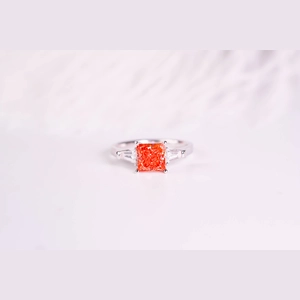 Red Asscheer Diamond Ring
