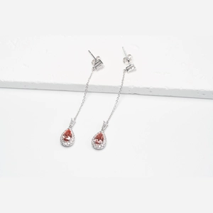 Red Pear Diamond Earings