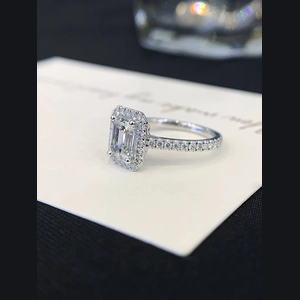Classic Emerald Diamond Ring