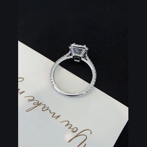 Classic Emerald Diamond Ring