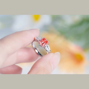 Red Asscheer Diamond Ring