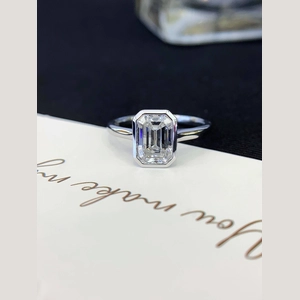 Classic Emerald Diamond Ring