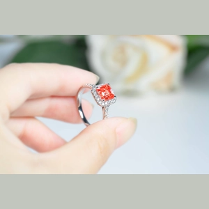 Red Asscheer Diamond Ring
