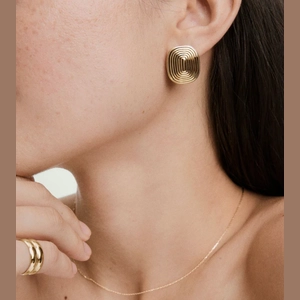 Stevie Ripple Studs 18k Gold Vermeil