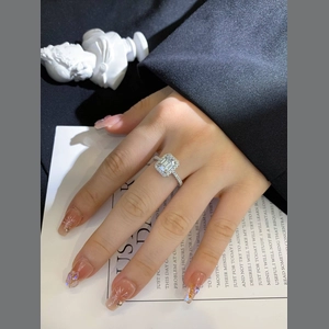 Classic Emerald Diamond Ring