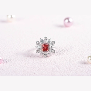 Red Radiant Diamond Ring