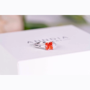 Red Asscheer Diamond Ring