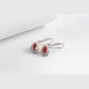 Red Pear Diamond Earings