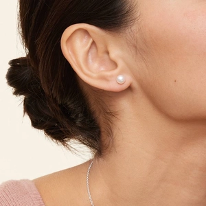 Premium Akoya Cultured Pearl Stud Earrings (6mm)