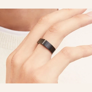 Slim Rectangular Signet Ring Black Titanium