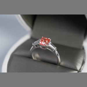 Red Asscheer Diamond Ring