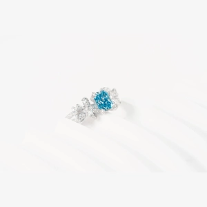 Blue Radiant Diamon Ring