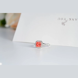 Red Asscheer Diamond Ring