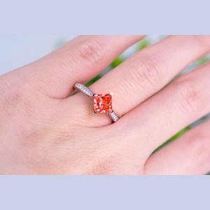 Red Asscheer Diamond Ring