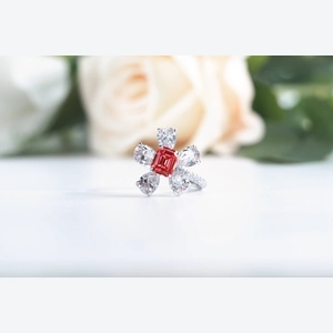 Red Radiant Diamond Ring
