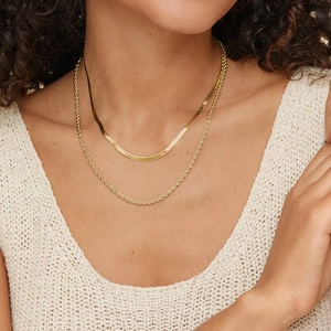 Dezi 16 in. Herringbone Necklace (2.8mm)