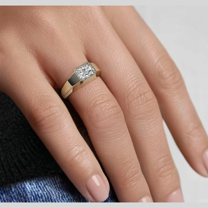 Haiden Bezel Ring in 18K Yellow Gold