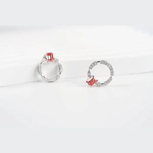 Red Emerald Diamond Earings